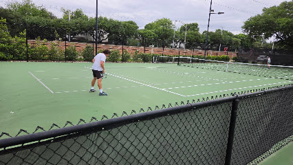 Fairfax Park Tennis & Pickleball Courts
