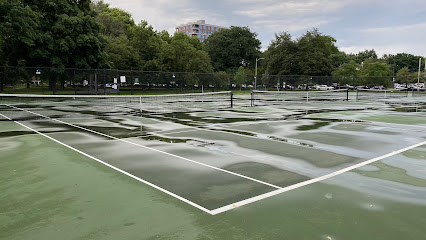 Oz Park Tennis Courts