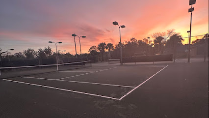 Luna Racquet & Wellness Club
