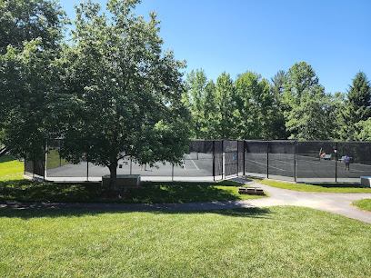 Racquet Club At Hobbit's Glen