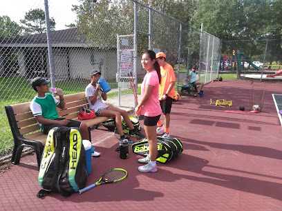 Brook Forest Poolside Tennis Courts