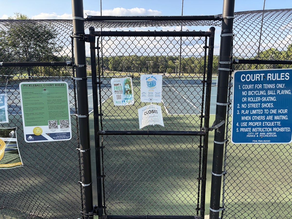 Veterans Memorial Park Tennis Courts