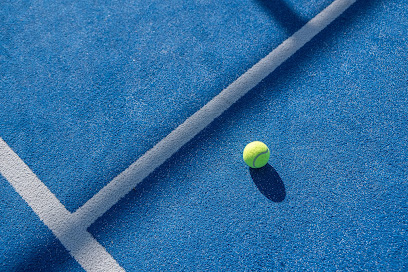 Le Modern : Complexe multi-raquettes