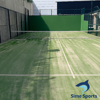 Sime Sports: Mantenimiento de piscinas, pistas de padel, gimnasios.
