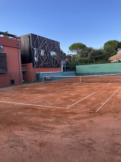 Ô Tennis Club