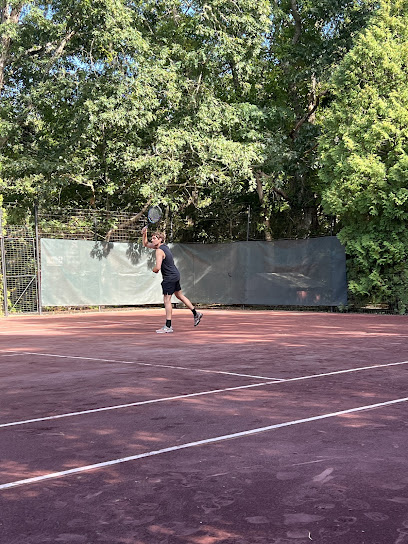 Olivers' Red Clay Tennis